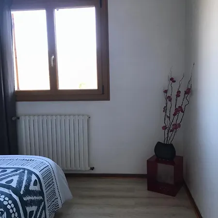 Dans Maison * Brié-et-Angonnes
