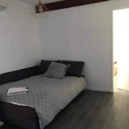 Dans Maison
